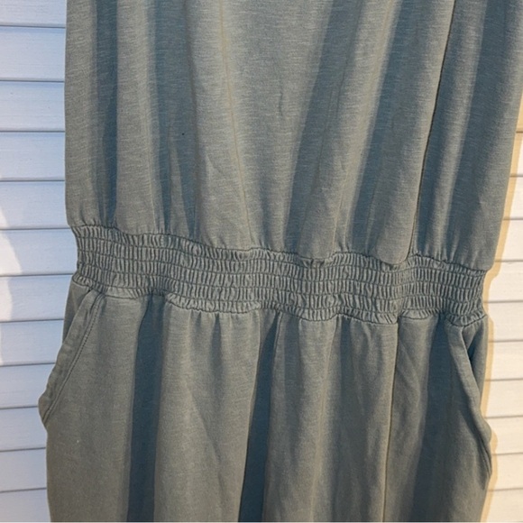 2022 AE AERIE American Eagle WMN MED Green Sleeveless Jumpsuit w/side pockets - Picture 3 of 12